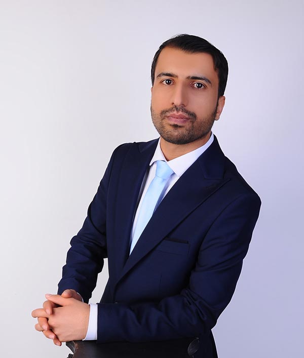 عبدالحلیم جاسمی زاده وکیل پایه یک دادگستری فعال در کشور امارات می باشد ارائه مشاوره به سرمایه گذاران قبول نمایندگی حقوقی شرکتها و خدمات ایحنت ورزشی در کشور امارات ارئه می دهد.